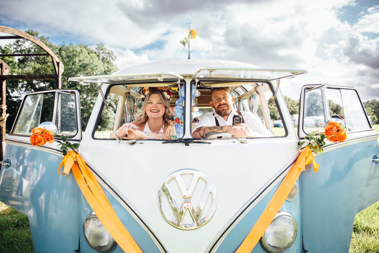 image next to wedding price link